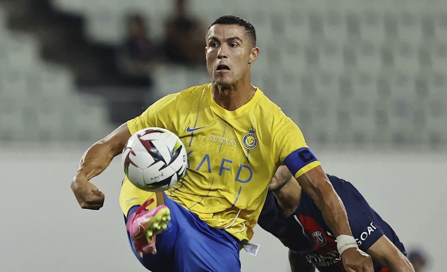 Portugalský futbalista Cristiano Ronaldo (39) dostal jednozápasový dištanc za reakciu počas nedeľňajšieho zápasu 21. kola saudskej Pro ...