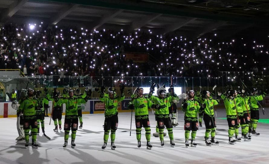 Hokejisti Žiliny zvíťazili v záverečnom 44. kole základnej časti Tipos Slovenskej hokejovej ligy nad Modrými krídlami Slovan 3:0. Dosiahli ...