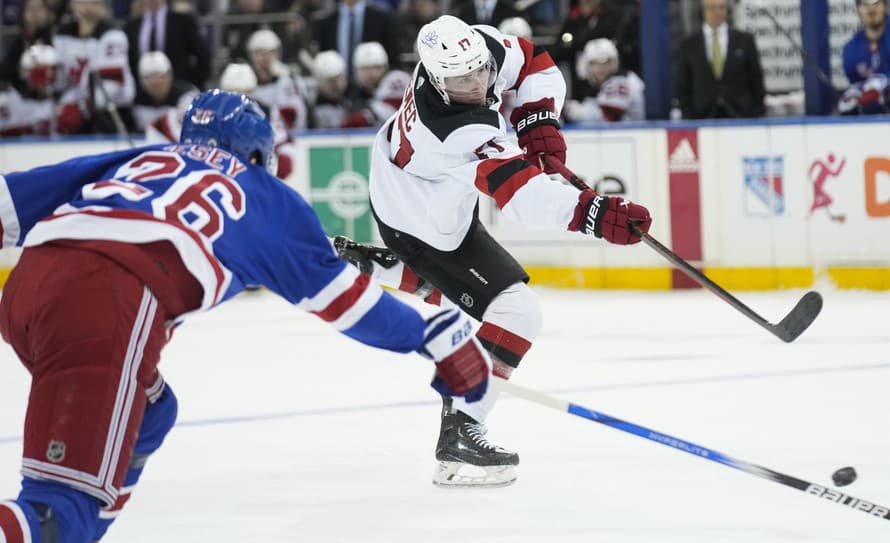 Slovenský hokejista Šimon Nemec strelil v noci na utorok svoj tretí gól v prebiehajúcej sezóne NHL. Jeho New Jersey Devils však prehrali ...
