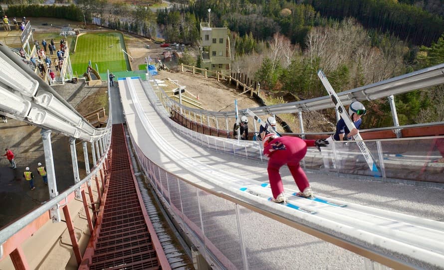 Nórska skokanka na lyžiach Silje Opsethová mala na dosah obrovský úspech, keď počas skúšobného kola pretekov vo Vikersunde preskočila ...