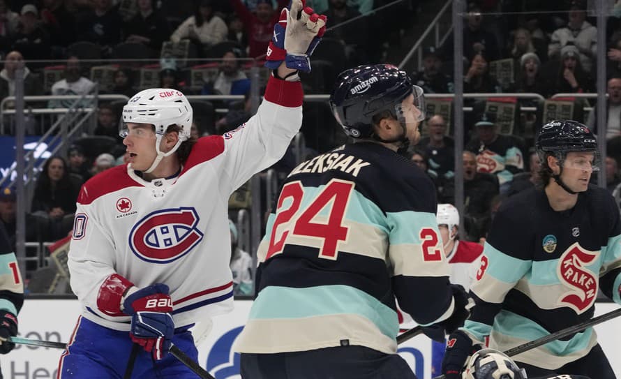 Slovenský hokejový útočník Juraj Slafkovský (19) prispel jednou asistenciou k víťazstvu Montrealu na ľade Seattlu 5:1 v nočnom zápase NHL. 