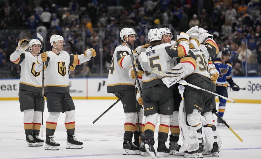 Hokejisti Vegas Golden Knights vyhrali v noci na utorok v zápase zámorskej NHL na ľade St. Louis Blues 2:1 po predĺžení.