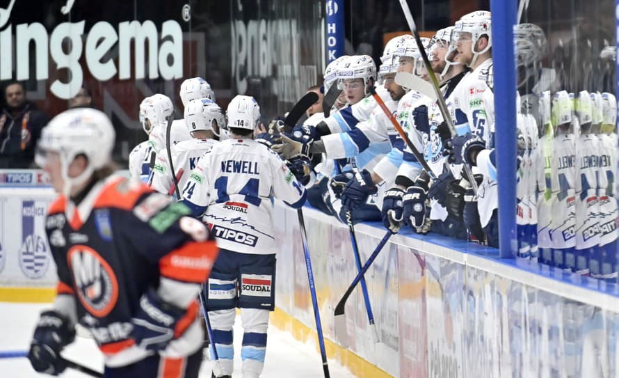 Hokejisti HK Dukla Ingema Michalovce nastúpili na domácom ľade na prvý semifinálový duel hokejovej extraligy proti HK Nitra. 
