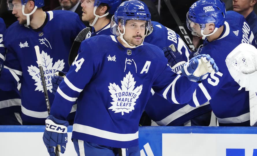 Hokejisti Toronta zvíťazili v noci na utorok v NHL nad Pittsburghom 3:2 po predĺžení. Jedným gólom k tomu prispel aj Auston Matthews, ...