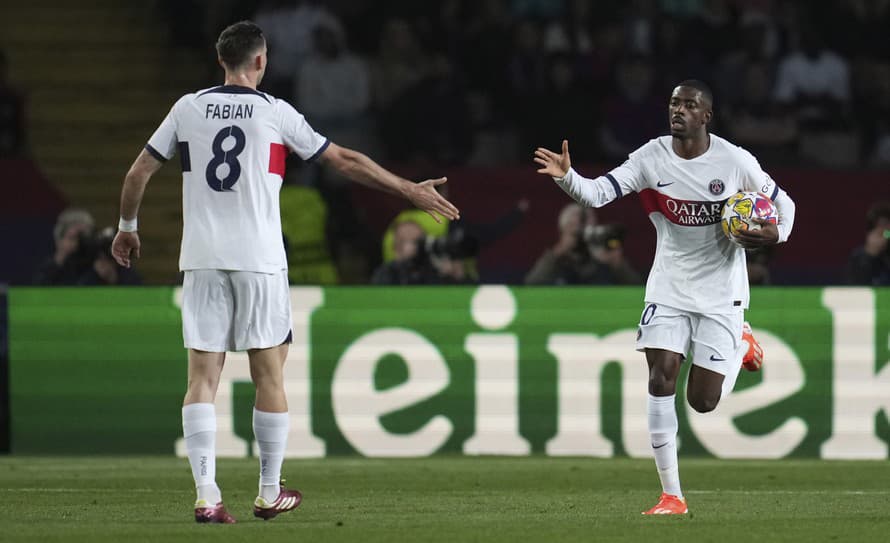 Futbalisti Paríža St. Germain a Borussie Dortmund postúpili do semifinále Ligy majstrov.