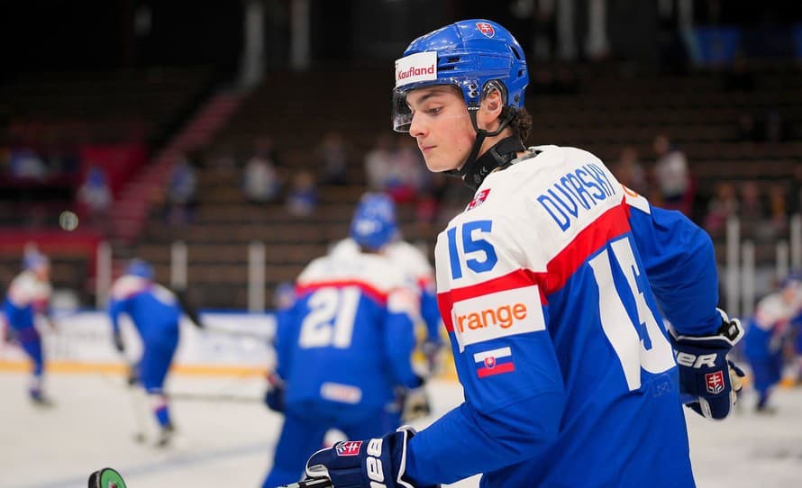 Je sklamaný, ale rozhodnutie rešpektuje! Reč je o talentovanom hokejovom útočníkovi Daliborovi Dvorskom (18), ktorého si fanúšikovia ...