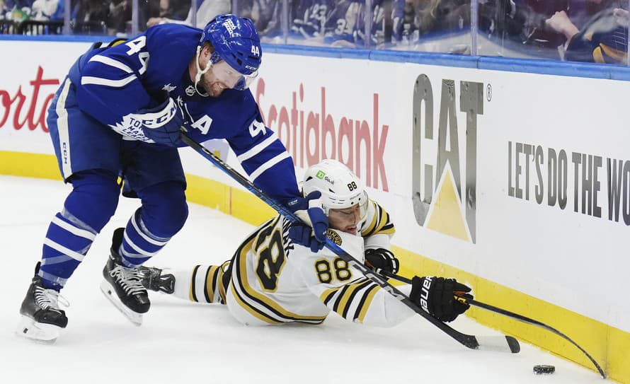 Prehajdákali komfortné vedenie. Hokejisti Bostonu viedli v sérii 1. kola play off NHL nad Torontom už 3:1. Posledné dva zápasy však patrili ...