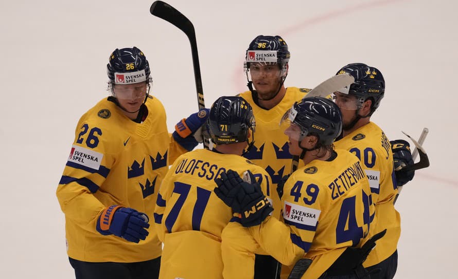 Hokejisti Švédska zvíťazili nad Nemeckom 6:1 v pondelňajšom zápase slovenskej B-skupiny na MS v Ostrave.