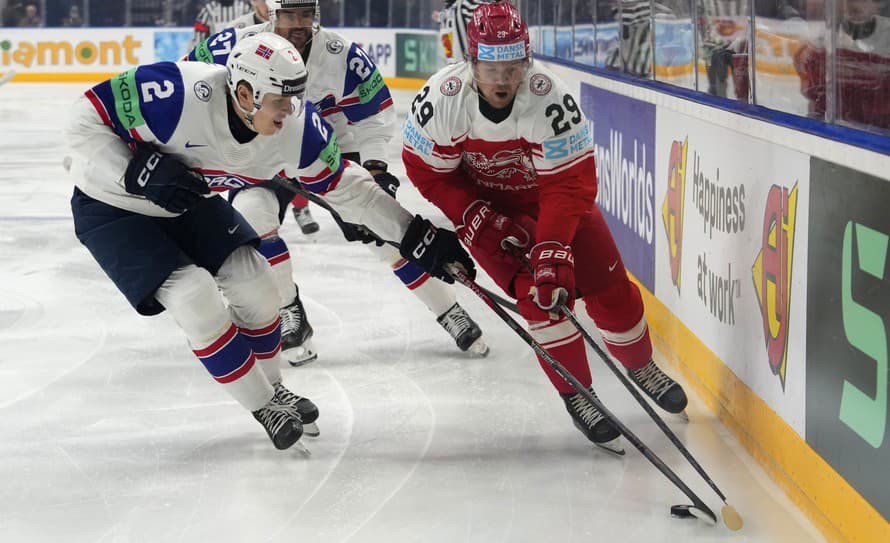 Hokejisti Nórska vyhrali v utorkovom stretnutí A-skupiny na MS v Prahe nad Dánskom 2:0.