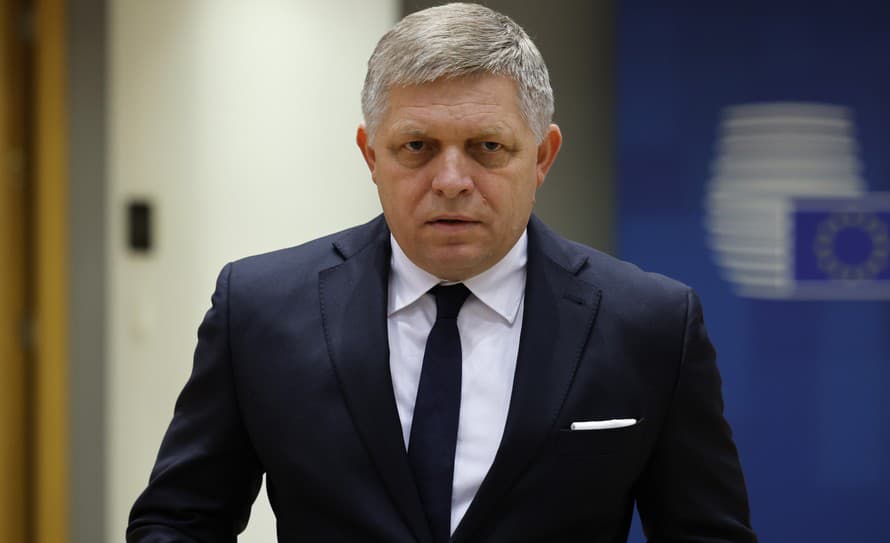 Stredajšie výjazdové rokovanie vlády v Handlovej prerušil atentát na premiéra Slovenskej Republiky Róberta Fica.