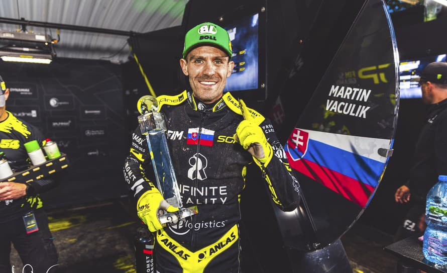 Fantastický úspech! Slovenský plochodrážnik Martin Vaculík (34) zaznamenal suverénny triumf na pretekoch v Prahe, štvrtom podujatí seriálu ...