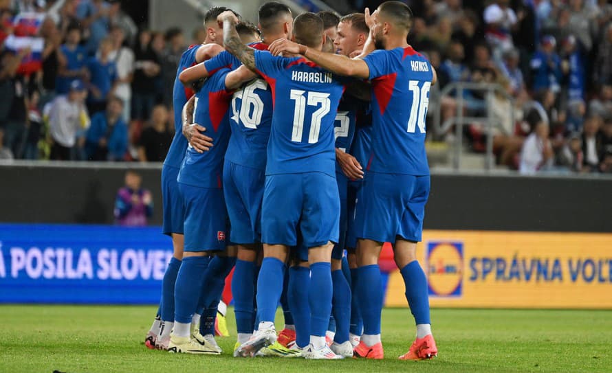 Slovenskí futbalisti zvíťazili v generálke na ME v Nemecku nad Walesom 4:0. Skóre nedeľného zápasu v Trnave otvoril v 45. minúte Juraj ...