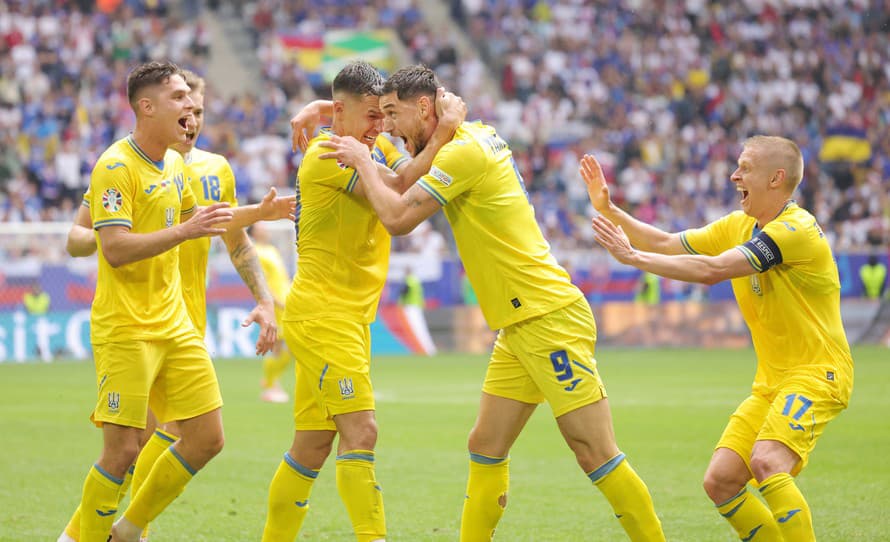 Ukrajinský útočník Roman Jaremčuk (28) sa stal národným hrdinom keď dnes strelil víťazný gól v zápase proti Slovensku na ME. 