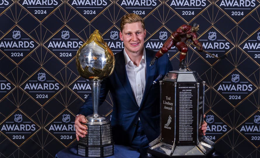 Hokejový útočník Nathan MacKinnon z Colorada Avalanche získal premiérovo Hartovu trofej pre najužitočnejšieho hráča základnej časti zámorskej ...