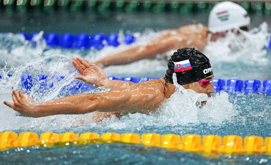 Slovenský plavec Samuel Košťál získal na MEJ v litovskom Vilniuse striebornú medailu na 200 m motýlik. V stredajšom finále finišoval ...