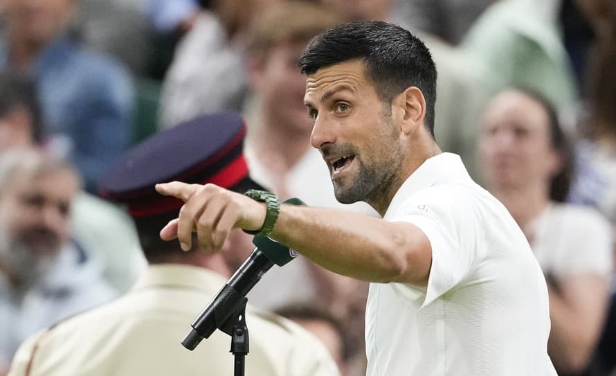 Srbský tenista Novak Djokovič potvrdil pozíciu favorita a postúpil do štvrťfinále dvojhry na grandslamovom turnaji vo Wimbledone. V pozícii ...