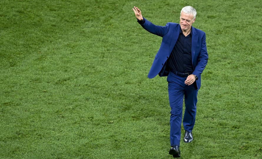 Didier Deschamps zostane vo funkcii trénera francúzskej futbalovej reprezentácie aj napriek tomu, že jeho zverenci vypadli z prebiehajúcich ...