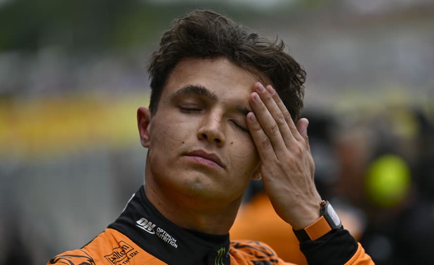 Britský pretekár Lando Norris na McLarene si vybojoval pole position v kvalifikácii na nedeľňajšiu Veľkú cenu Maďarska seriálu F1.