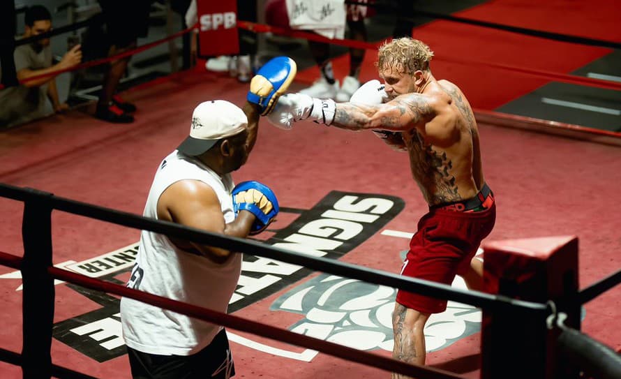 V nedeľu nad ránom v Spojených štátoch amerických sme v boxerskej akcii opäť videli Jakea Paula (27). Ak niekto namietal, že doteraz ...