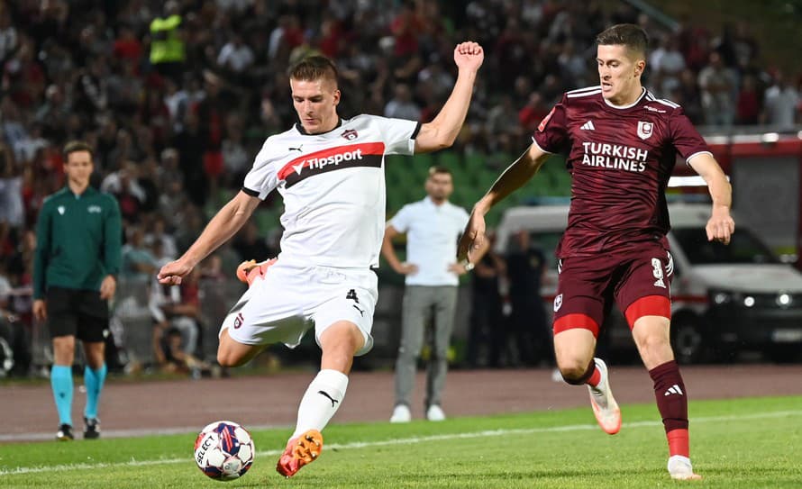 Futbalisti FC Spartak Trnava remizovali v úvodnom zápase 2. predkola Európskej konferenčnej ligy na pôde FK Sarajevo 0:0. 