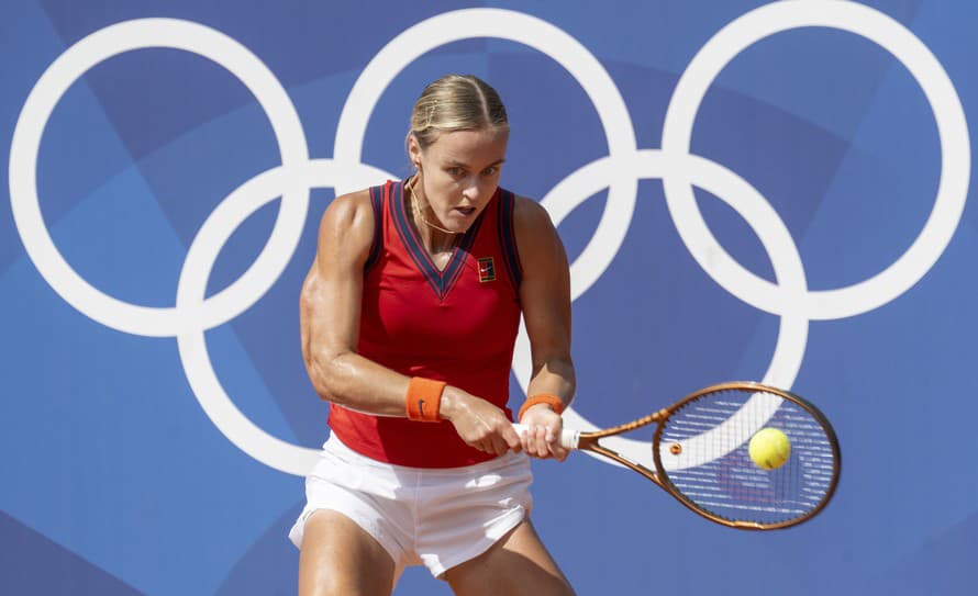 Slovenská tenistka Anna Karolína Schmiedlová postúpila do 2. kola dvojhry olympijského turnaja na dvorcoch areálu Roland Garros. V úvodnom ...