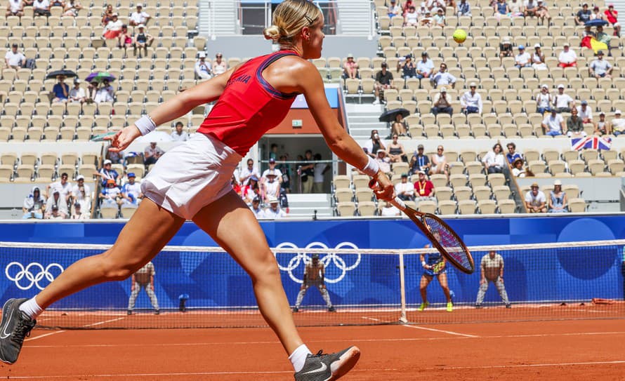 Slovenská tenistka Anna Karolína Schmiedlová (29) zdolala vo štvrťfinále OH v Paríži Češku Barboru Krejčíkovú Duel o postup do semifinále ...