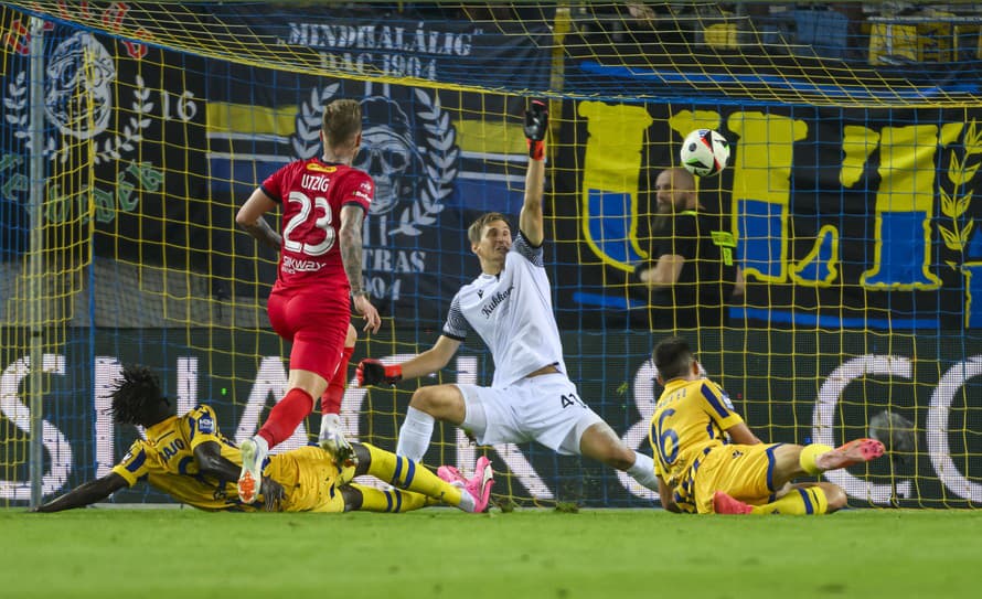 Futbalisti FC DAC 1904 Dunajská Streda nepostúpili do 3. predkola Európskej konferenčnej ligy. V odvete 2. predkola prehrali doma so ...