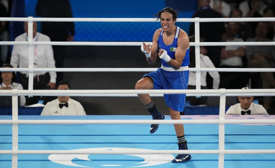 Alžírska boxerka Imane Khelifová postúpila na OH v Paríži do finále kategórie do 66 kg. 