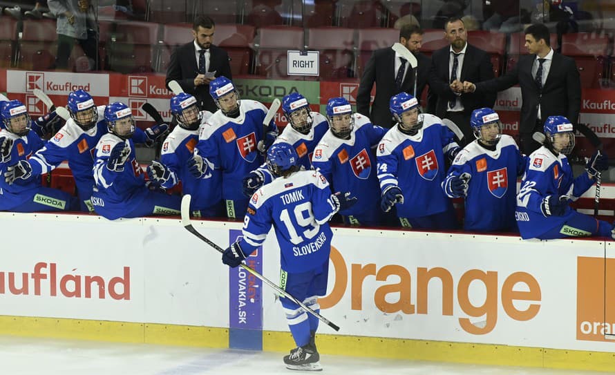 Slovenskí hokejoví reprezentanti obsadili na významnom turnaji Hlinka Gretzky Cup konečné piate miesto, keď zdolali rovesníkov z Nemecka 5:2