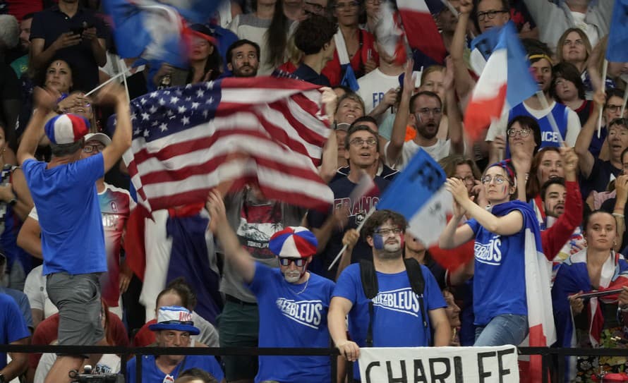 Basketbalové turnaje počas olympijských hier v Paríži pritiahli na tribúny rekordných 1.078.319 divákov. 