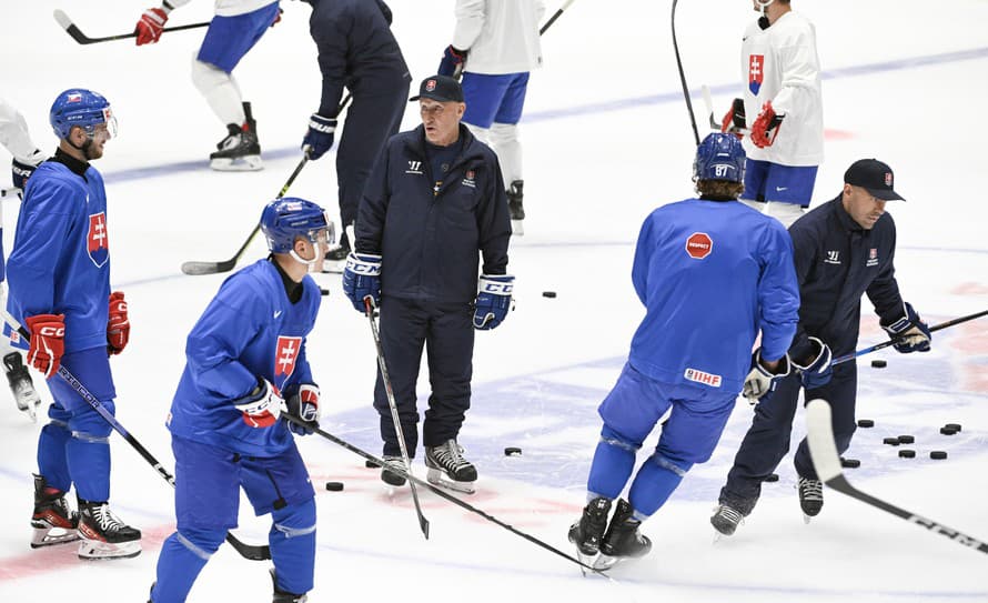 Obranca Martin Fehérváry nepomôže slovenskej hokejovej reprezentácii na finálovom kvalifikačnom turnaji v boji o účasť na ZOH 2026.