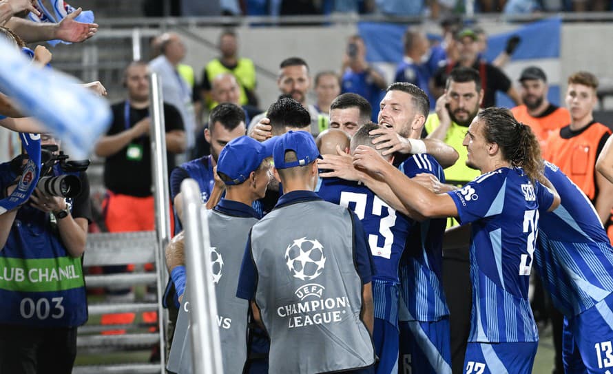 Futbalisti ŠK Slovan Bratislava postúpili do hlavnej fázy Ligy majstrov. Po minulotýždňovej remíze 1:1 s FC Midtjylland zdolali dánskeho ...