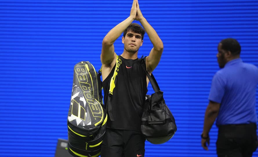 Španielsky tenista Carlos Alcaraz prekvapujúco vypadol už v 2. kole dvojhry na grandslamovom turnaji US Open.