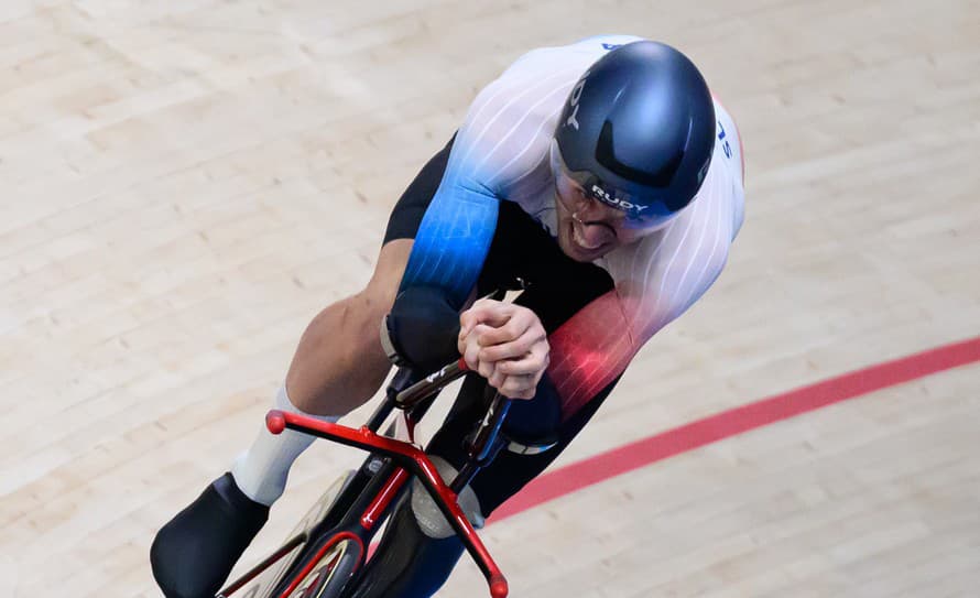 Slovenský reprezentant Jozef Metelka získal na PH 2024 v Paríži zlatú medailu v stíhacích pretekoch na 4000 m. 