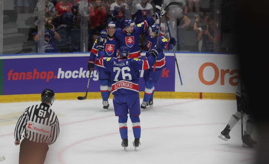 Slovenskí hokejoví reprezentanti postúpili na ZOH do Milána a Cortiny d'Ampezzo. V rozhodujúcom zápase na finálovom turnaji olympijskej ...