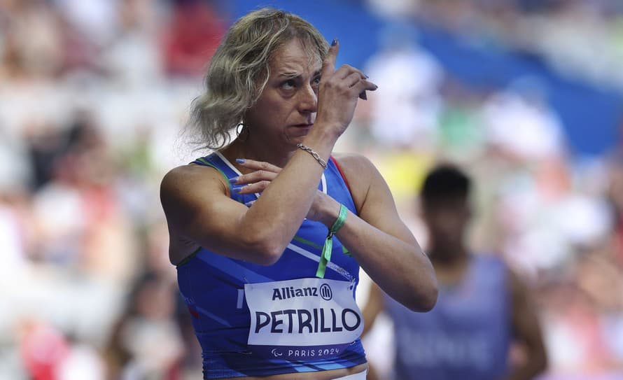 Talianka Valentina Petrillová (50) sa stala prvou transgenderovou športovkyňou, ktorá sa predstavila na paralympiáde. Informuje BBC.