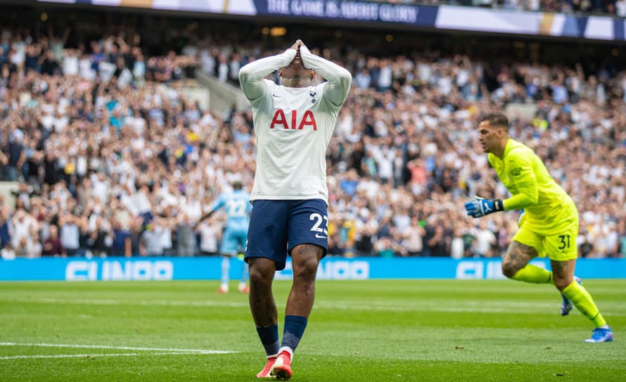 Holandský futbalista Steven Bergwijn (26) nechce mať viac nič spoločné so súčasným trénerom reprezentácie Ronaldom Koemanom. Ten pred ...