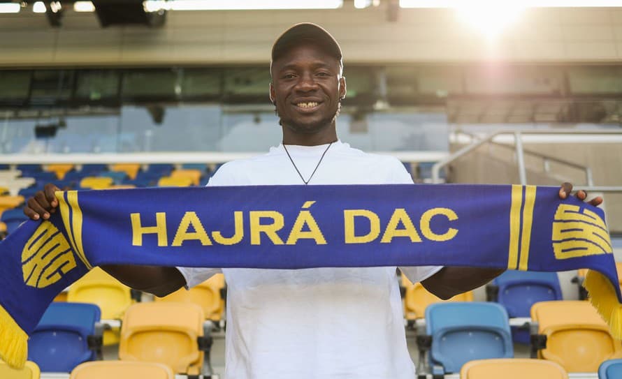 Nigérijský útočník Fortune Bassey je nová posila futbalistov FC DAC 1904 Dunajská Streda. Do tímu účastníka Niké ligy prišiel z Ferencvárosu ...