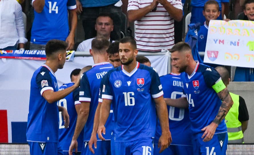 Slovenskí futbaloví reprezentanti zvíťazili nad Azerbajdžanom 2:0 v zápase 2. kola C-divízie Ligy národov. 