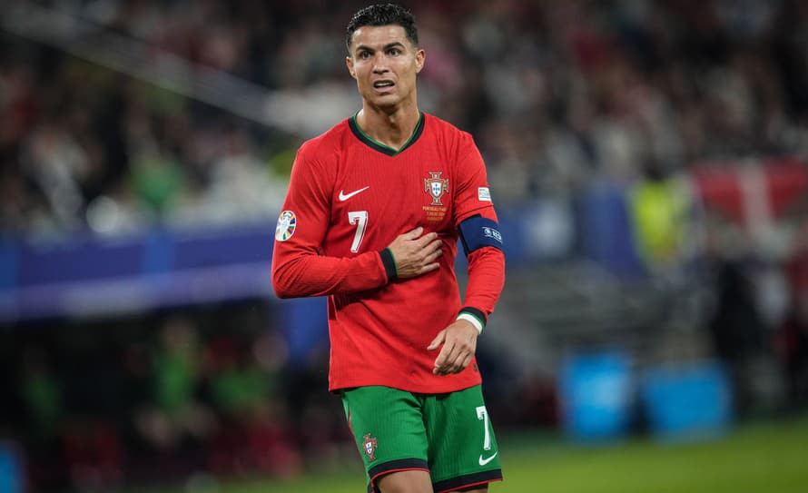 Portugalský futbalista Cristiano Ronaldo ochorel a nenastúpi v 1. kole nového ročníka Ázijskej ligy majstrov. Jeho tím Al Nassr na úvod ...