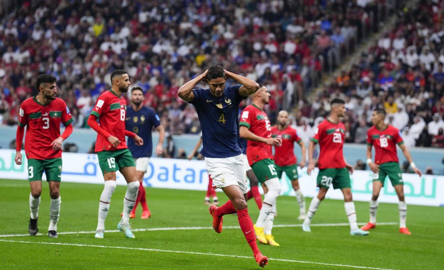 Francúzsky futbalista Raphael Varane v stredu ukončil svoju aktívnu športovú kariéru. Tridsaťjedenročný obranca sa v júli upísal klubu ...