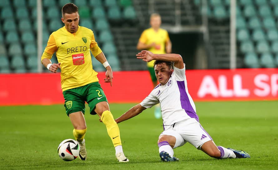 Futbalisti MŠK Žilina zdolali v nedeľnom stretnutí 9. kola Niké ligy nováčika KFC Komárno 2:1. Víťaznú šnúru v najvyššej domácej súťaži ...