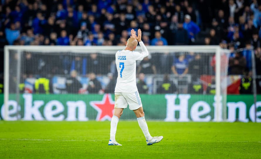 Končí Vladimír Weiss ml. (34) v ŠK Slovan Bratislava?! Generálny manažér Ivan Kmotrík ml. otvorene prehovoril.
