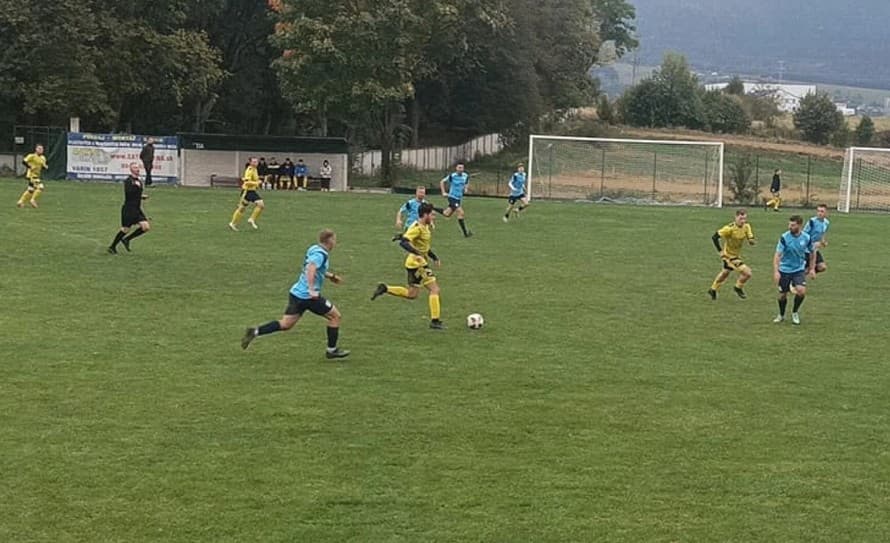 Ako na divokom západe! Poriadnu drámu priniesol futbalový zápas šiestej ligy medzi ŠK Gbeľany a Horným Hričovom (0:2). Počas prestávky ...