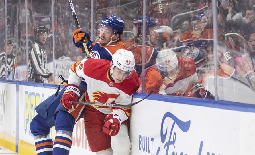 Najlepším Slovákom v príprave zámorskej NHL bol Samuel Honzek (19). Trenčiansky odchovanec tak vynikal, že proste vedenie Calgary Flames ...