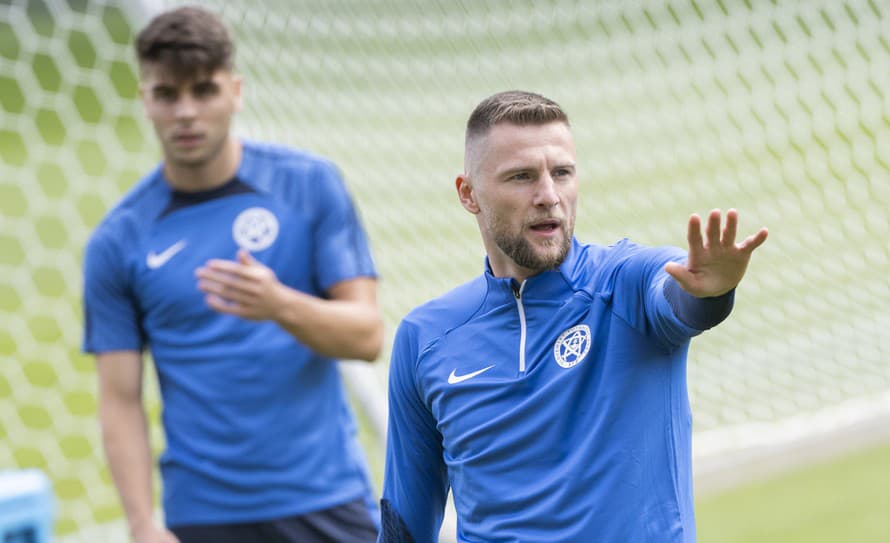 Slovenský futbalový reprezentant Milan Škriniar (29) by mohol odísť v januári na hosťovanie do konca sezóny z Paríža Saint Germain do ...