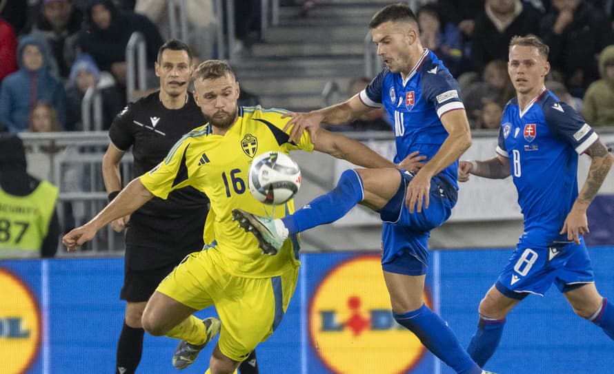 Slovenskí futbalisti remizovali vo svojom treťom zápase v C-divízii Ligy národov so Švédskom 2:2. Hostia viedli na Tehelnom poli zásluhou ...