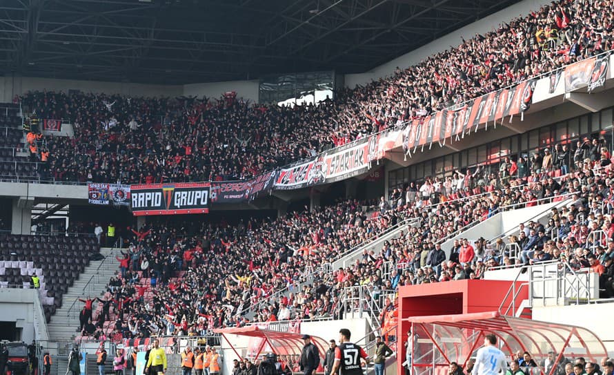 V uliciach Trnavy bude v sobotu (19. 10.) pre rizikový futbalový duel medzi Spartakom Trnava a Slovanom Bratislava viac policajtov. Popoludní ...