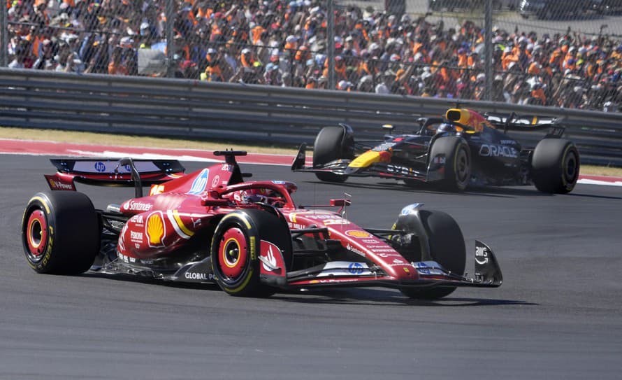 Monačan Charles Leclerc zvíťazil na Veľkej cene USA, devätnástych pretekoch seriálu F1. Double tímu Ferrari potvrdil druhým miestom Španiel ...