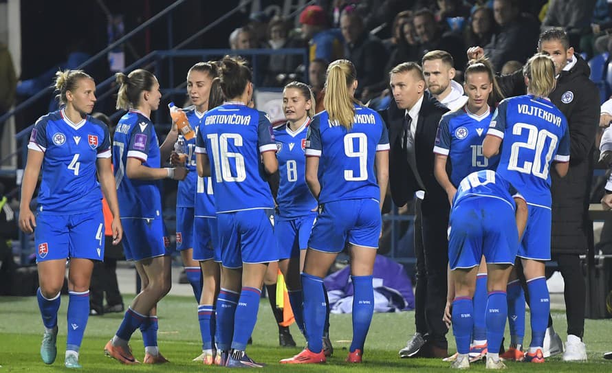 Slovenské futbalové reprezentantky zvíťazili v úvodnom zápase 1. kola play off o postup na budúcoročné ME nad Walesom 2:1. 